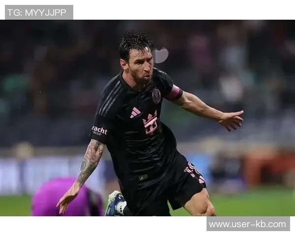 迈阿密国际首失一球门将失误送点苏里奇稳健罚入扳平比分